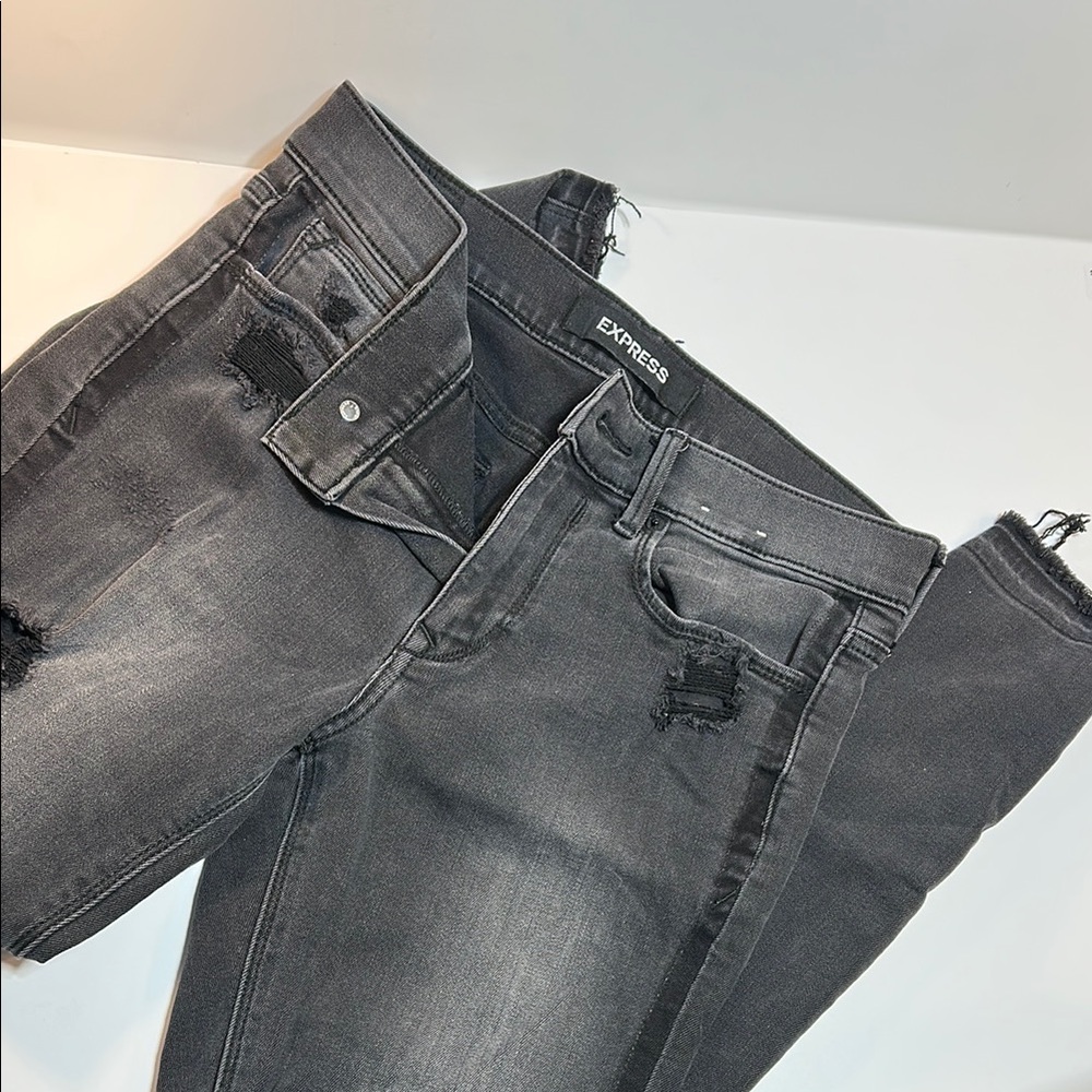 Express Women’s Black Distressed Jeans 6